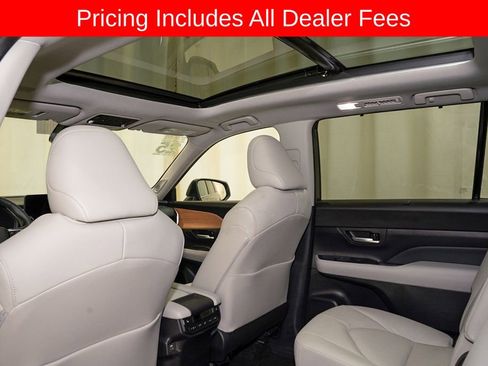 Used 2026 Toyota Grand Highlander AWD image 11
