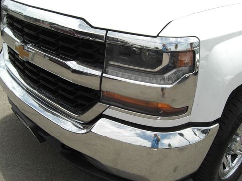 Used 2018 Chevrolet Silverado 1500 LS w/ Trailering Package AWD/4WD image 6