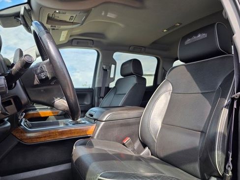 Used 2017 Chevrolet Silverado 1500 High Country AWD/4WD image 24