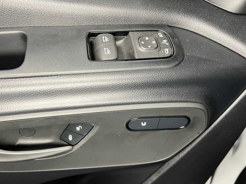 Used 2025 Mercedes-Benz Sprinter 2500 image 21