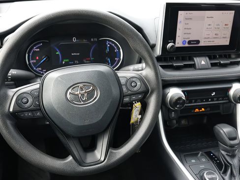 Used 2025 Toyota RAV4 LE AWD/4WD image 15