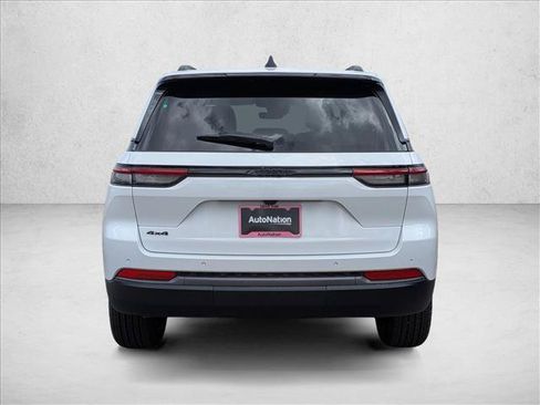 New 2026 Jeep Grand Cherokee Altitude AWD/4WD image 7