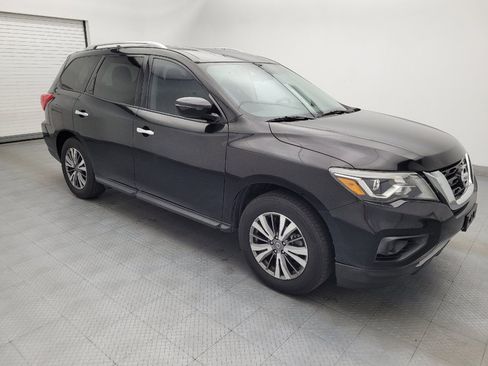 Used 2020 Nissan Pathfinder S FWD image 11
