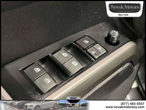 Used 2023 Toyota Tacoma SR5 AWD/4WD image 18