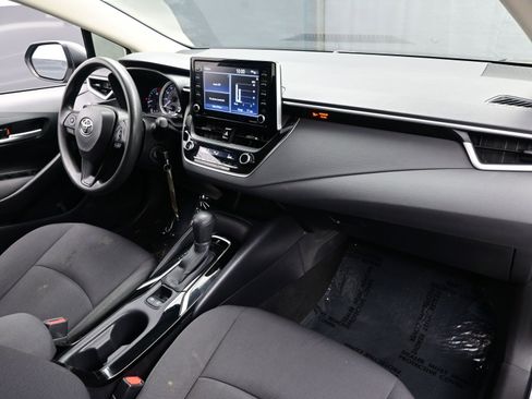 Used 2021 Toyota Corolla LE image 13