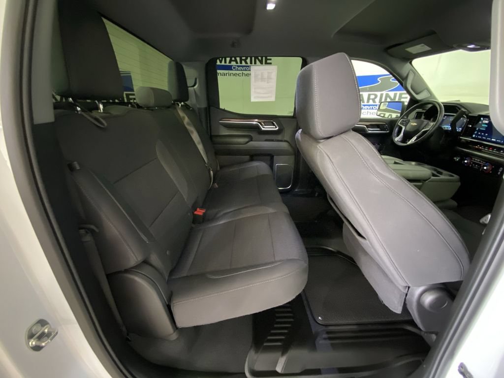 Used 2024 Chevrolet Silverado 1500 LT w/ Protection Package AWD/4WD image 32