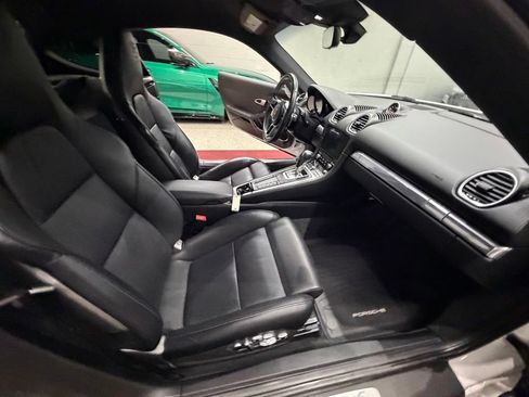 Used 2019 Porsche 718 Cayman S RWD image 31