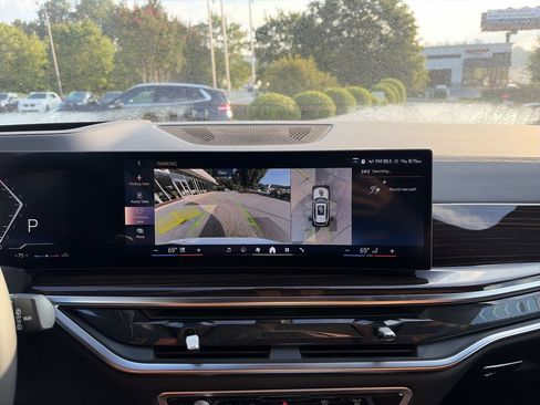 Used 2026 BMW X5 xDrive40i w/ M Sport Package AWD/4WD image 25