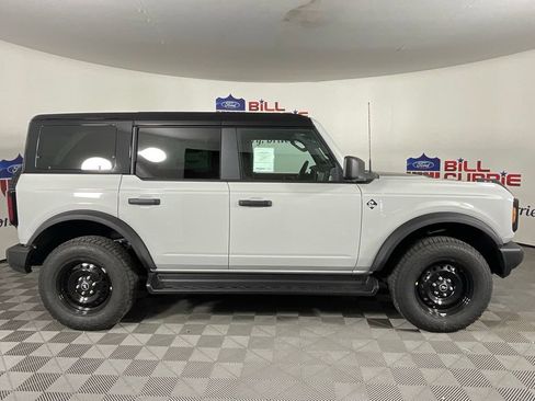 New 2026 Ford Bronco Outer Banks AWD/4WD image 2
