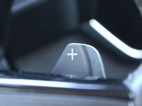 Used 2021 Nissan Rogue SV w/ Premium Package image 35