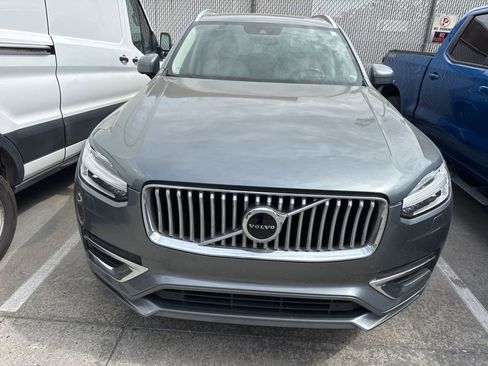 Used 2020 Volvo XC90 T6 Inscription w/ Protection Package AWD/4WD image 2