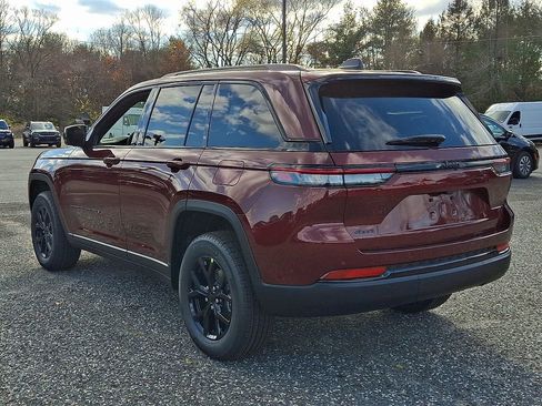 New 2025 Jeep Grand Cherokee Altitude AWD/4WD image 6