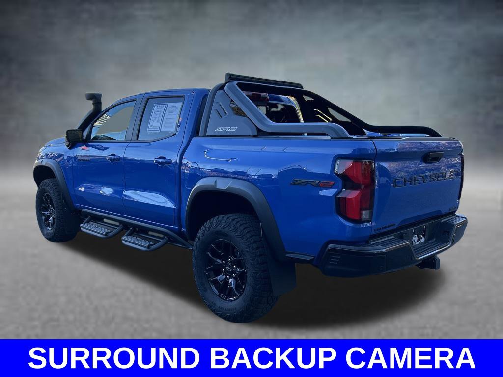 Used 2025 Chevrolet Colorado ZR2 w/ Midnight Edition AWD/4WD image 3