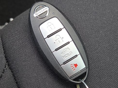 Used 2023 Nissan Sentra SV FWD image 32