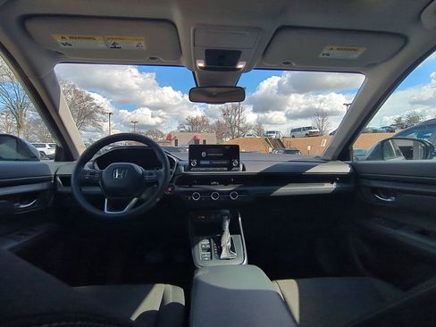 Used 2025 Honda CR-V EX image 25