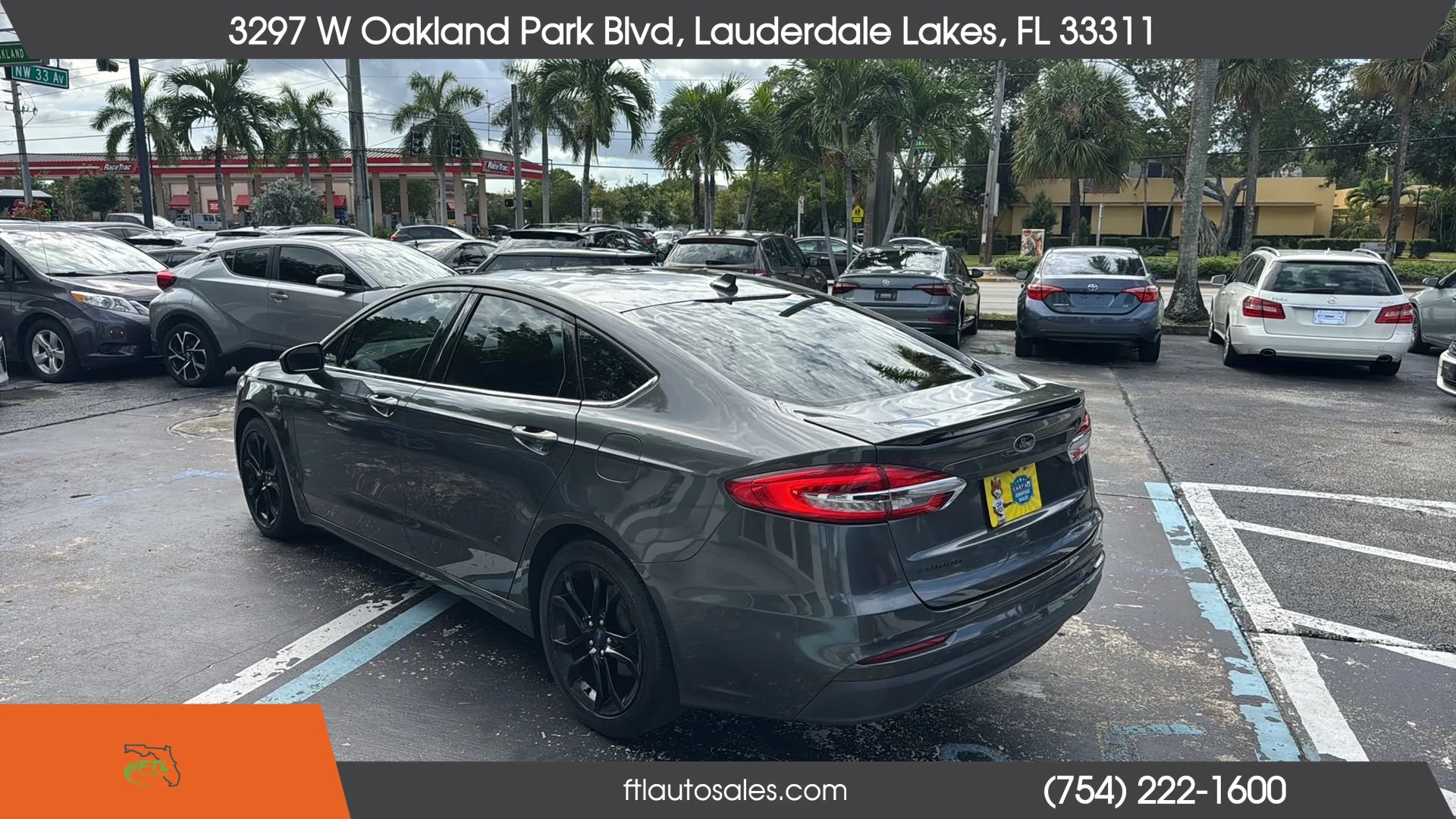 Used 2020 Ford Fusion SE w/ Equipment Group 151A FWD image 8