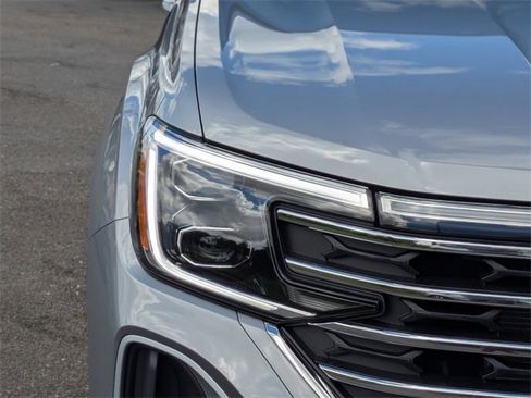 New 2026 Volkswagen Atlas SE image 10