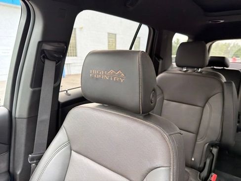 Used 2023 Chevrolet Traverse High Country w/ LPO, Floor Liner Package AWD/4WD image 67