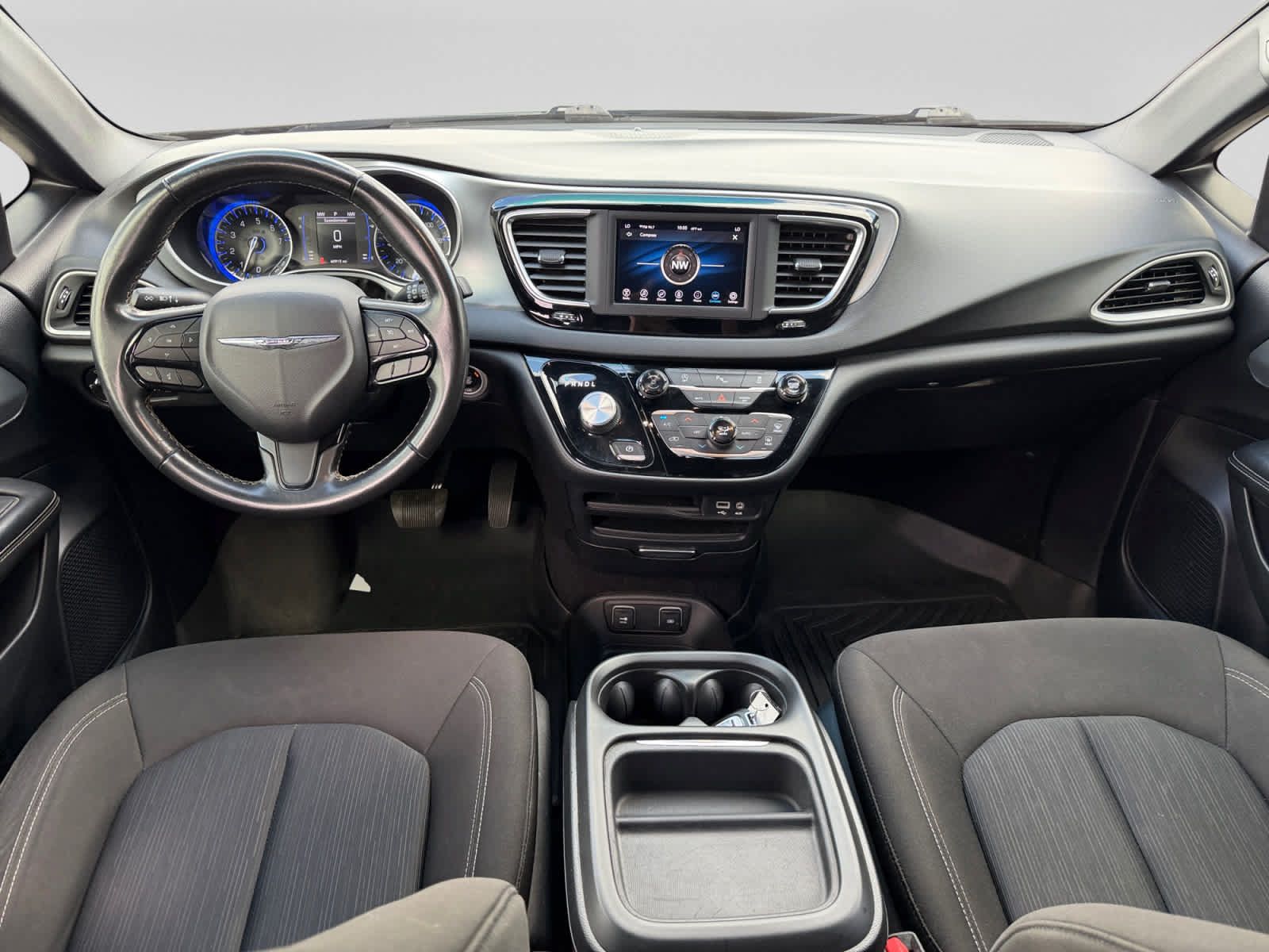 Used 2020 Chrysler Pacifica Touring w/ S Appearance Package FWD image 15