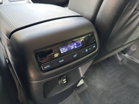 Used 2025 Hyundai Palisade SEL FWD image 27