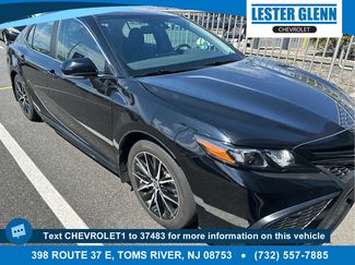 Used 2023 Toyota Camry SE w/ Cold Weather Package video 1