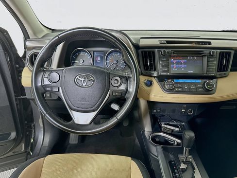 Used 2018 Toyota RAV4 XLE FWD image 19