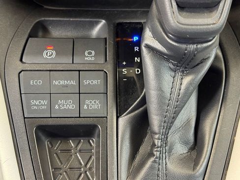 Used 2023 Toyota RAV4 XLE w/ XLE Grade Weather Package AWD/4WD image 33