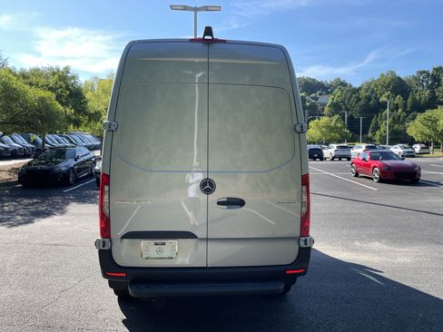 New 2025 Mercedes-Benz Sprinter 2500 image 10