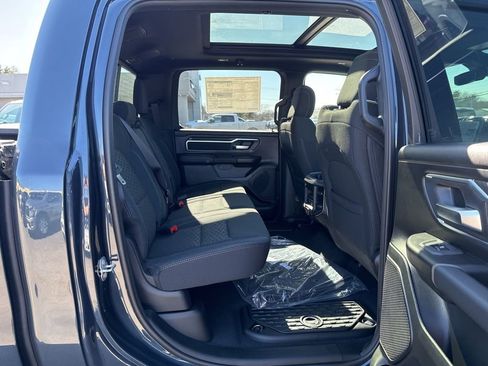 New 2026 RAM 1500 4x4 Crew Cab image 27