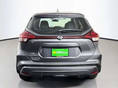 Used 2021 Nissan Kicks S FWD image 8