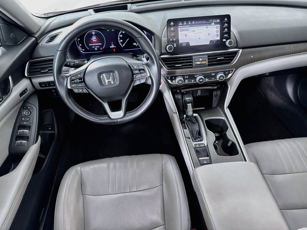 Used 2018 Honda Accord Touring image 31