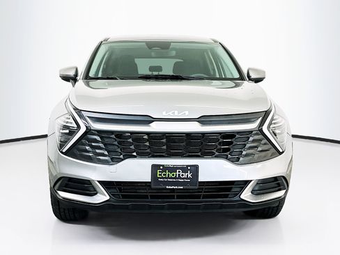 Used 2024 Kia Sportage LX image 2