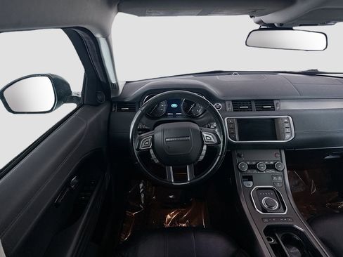 Used 2019 Land Rover Range Rover Evoque SE image 17