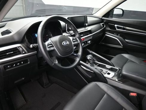 Used 2020 Kia Telluride S FWD image 18
