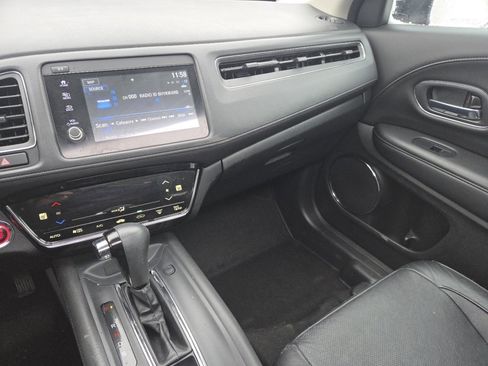 Certified 2020 Honda HR-V Touring image 33