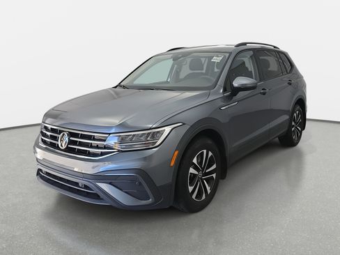 Certified 2024 Volkswagen Tiguan S image 7