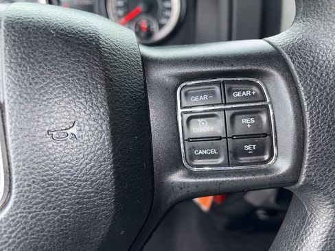 Used 2017 RAM 1500 Express RWD image 15