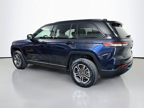 Used 2022 Jeep Grand Cherokee Trailhawk w/ Advanced Protech Group II AWD/4WD image 5