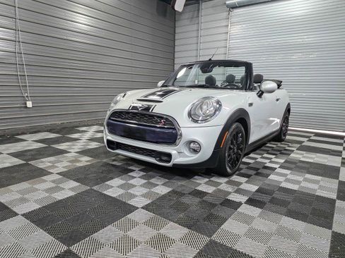 Used 2018 MINI Cooper S FWD image 38