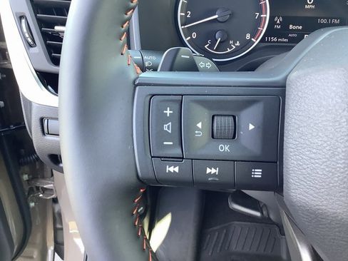 Used 2025 Nissan Rogue SV image 13