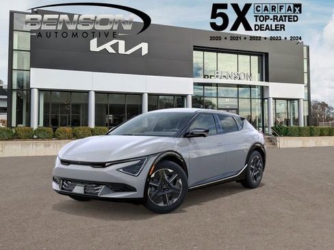 New 2025 Kia EV6 Light w/ Light LR Technology Package image 1