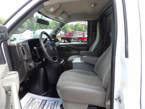 Used 2020 GMC Savana 3500 w/ Power Convenience Package RWD image 17