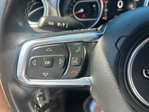 Used 2020 Jeep Wrangler Unlimited Sahara AWD/4WD image 20