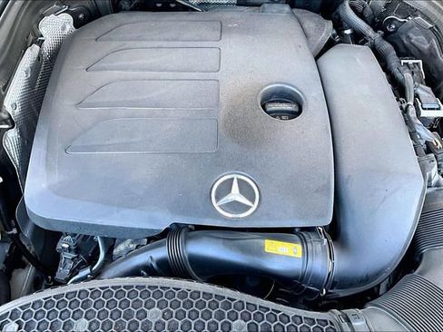 Used 2021 Mercedes-Benz GLC 300 4MATIC image 34