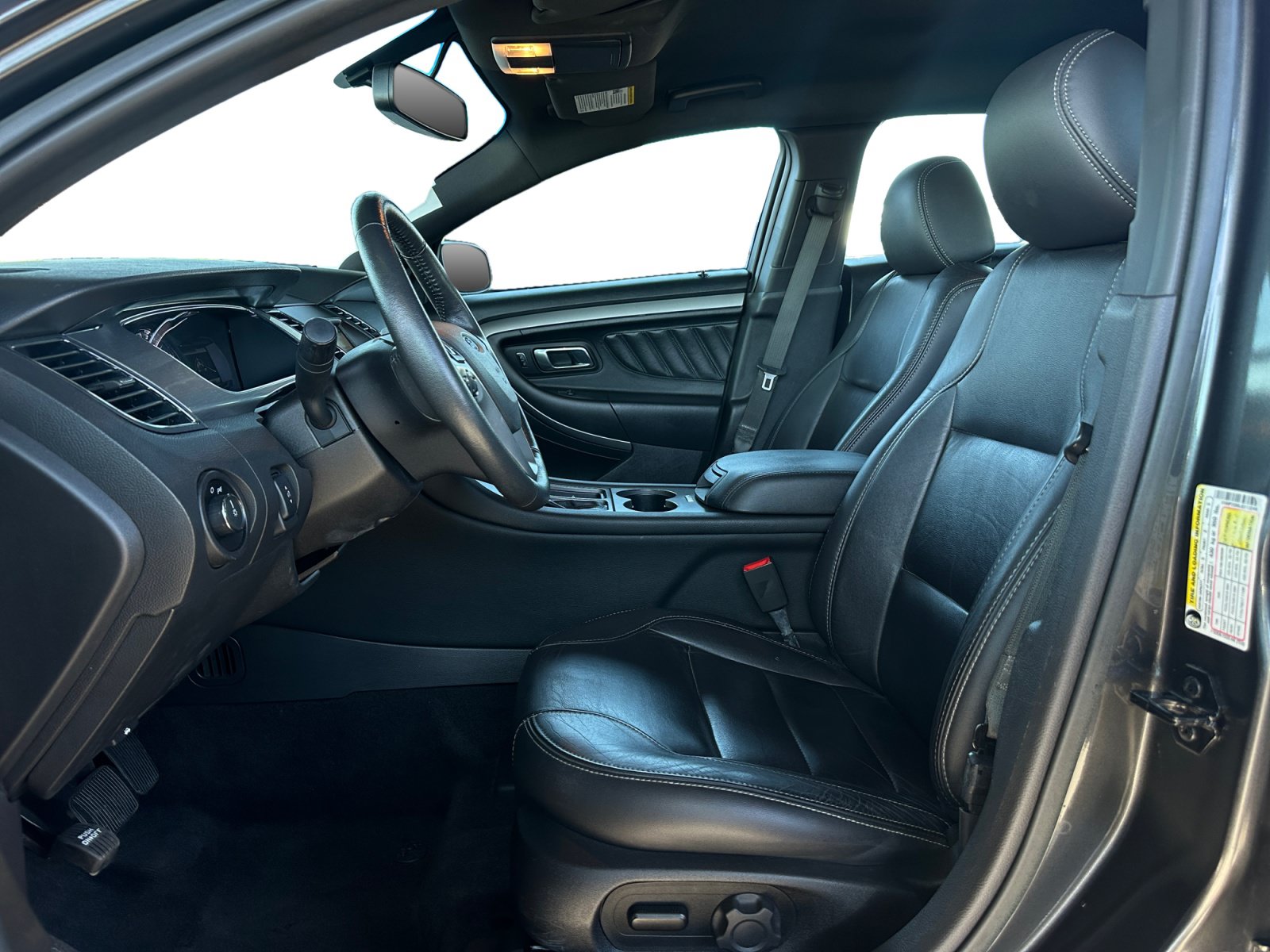 Used 2018 Ford Taurus SEL w/ Equipment Group 201A FWD image 9