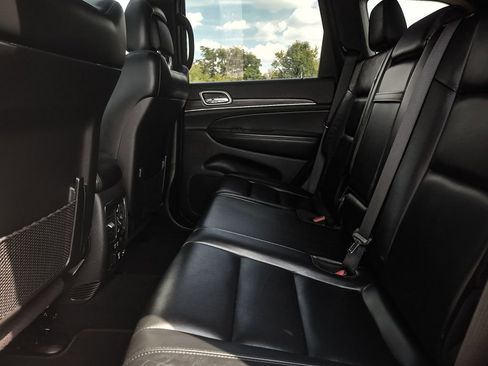 Used 2019 Jeep Grand Cherokee Limited image 26