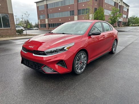 Used 2024 Kia Forte GT FWD image 3