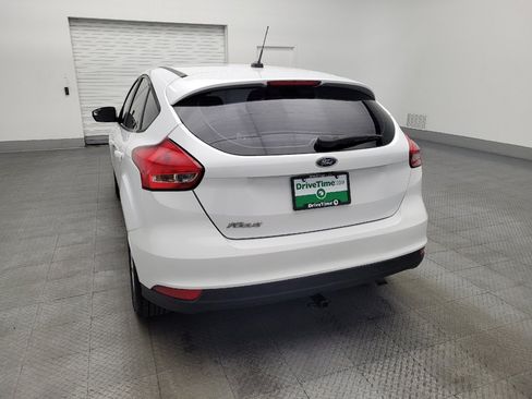 Used 2017 Ford Focus SE FWD image 6