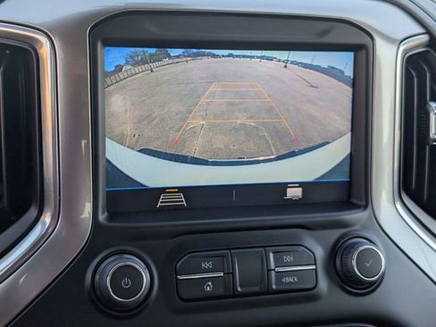 Used 2022 Chevrolet Silverado 2500 LT w/ Convenience Package image 17