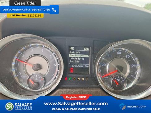 Used 2014 Chrysler Town & Country Touring-L w/ Driver Convenience Group FWD image 12